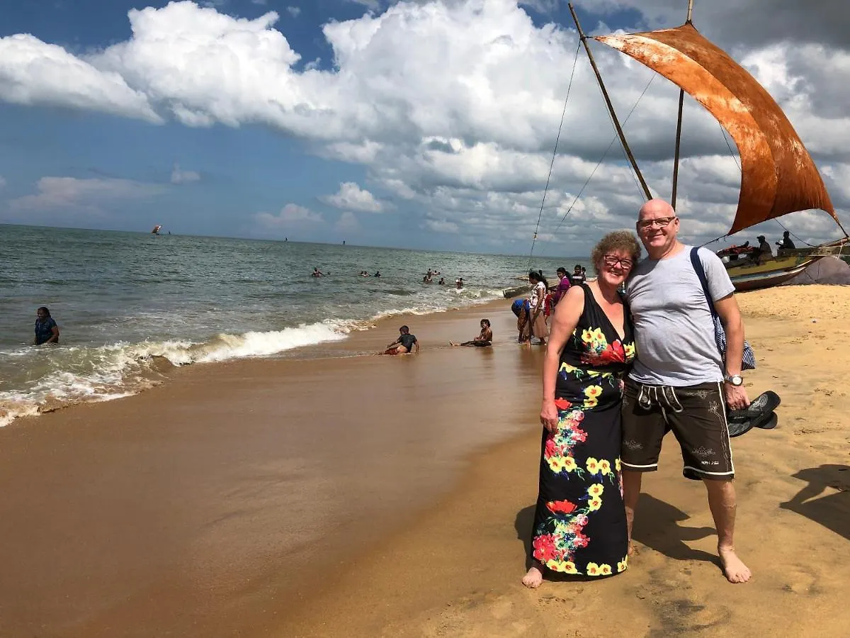 Lilly Palace Villa Guest House Negombo