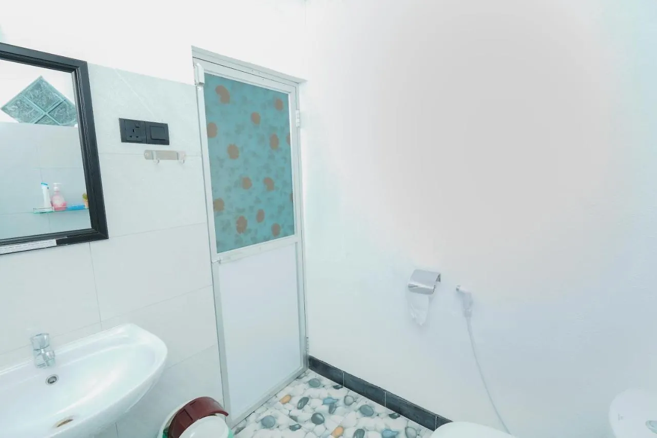 Lilly Palace Villa Guest House Negombo